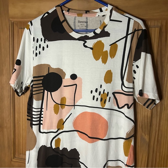 Abstract Patterned T-Shirt - Picture 2 of 4
